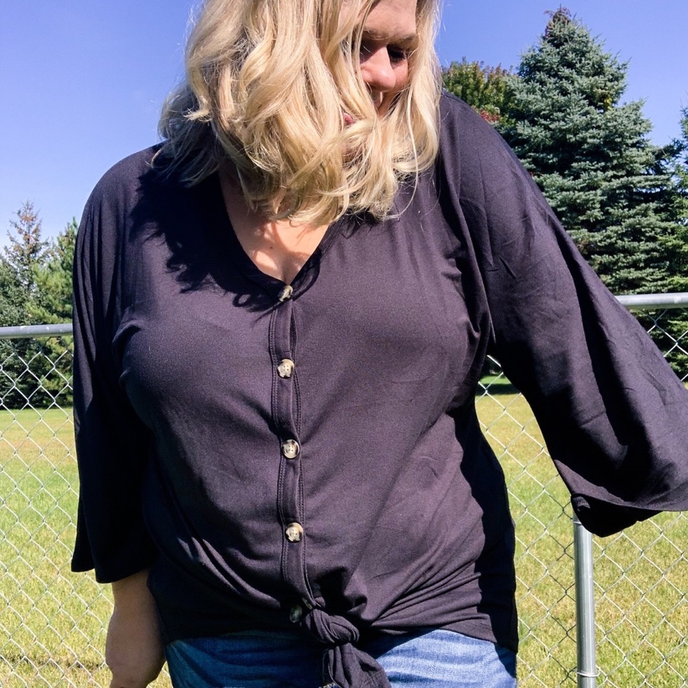 NWT Button Up 3/4 Black Kimono Tie Top